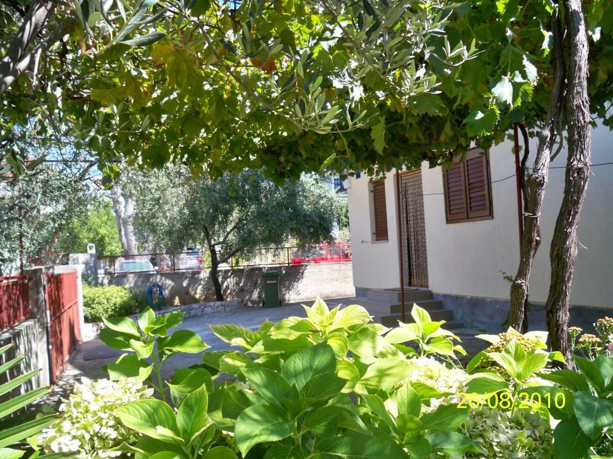 Apartment Ivano Vodice Eksteriør bilde
